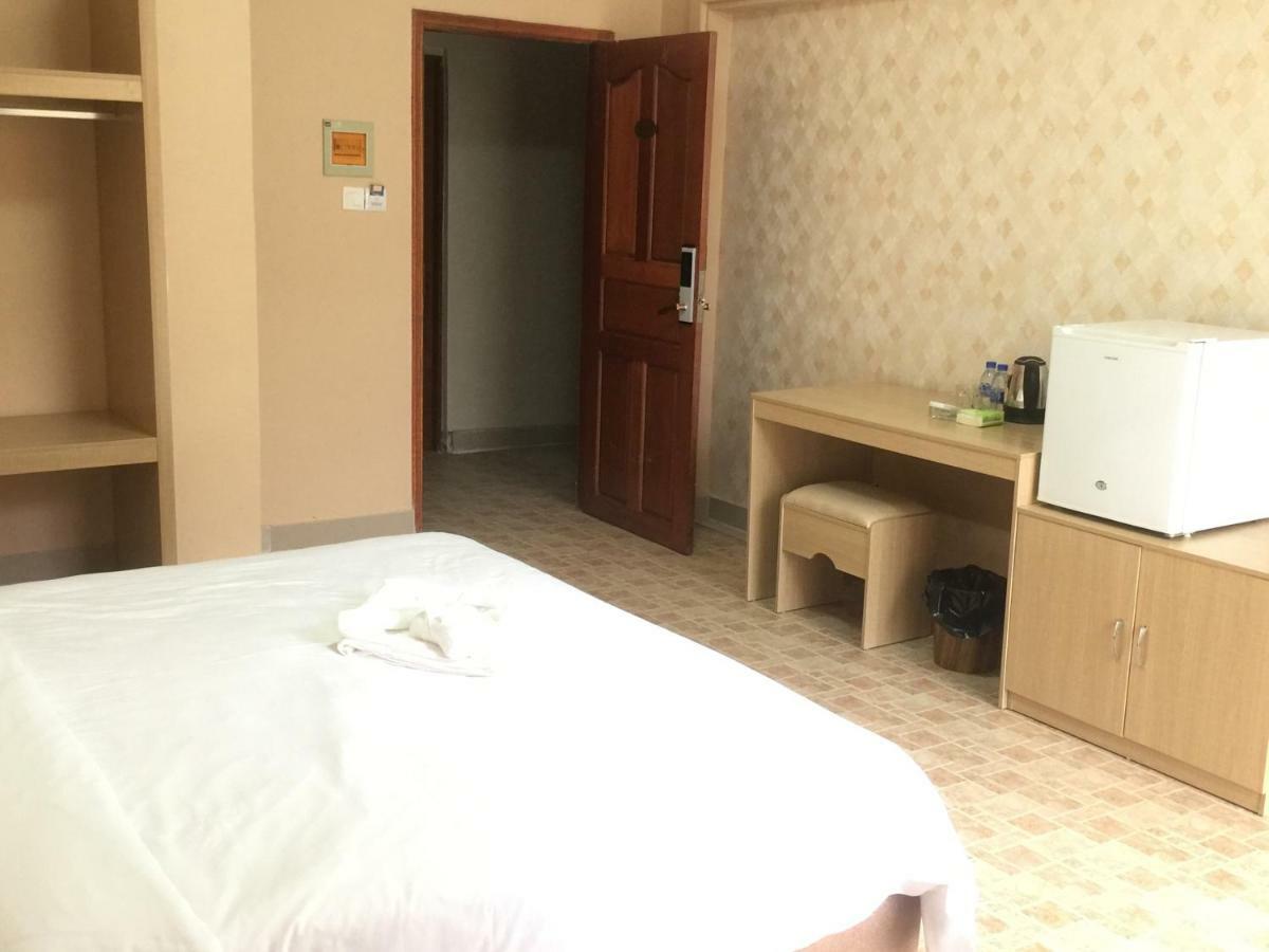 Golden Rooster Hotel 西哈努克 外观 照片