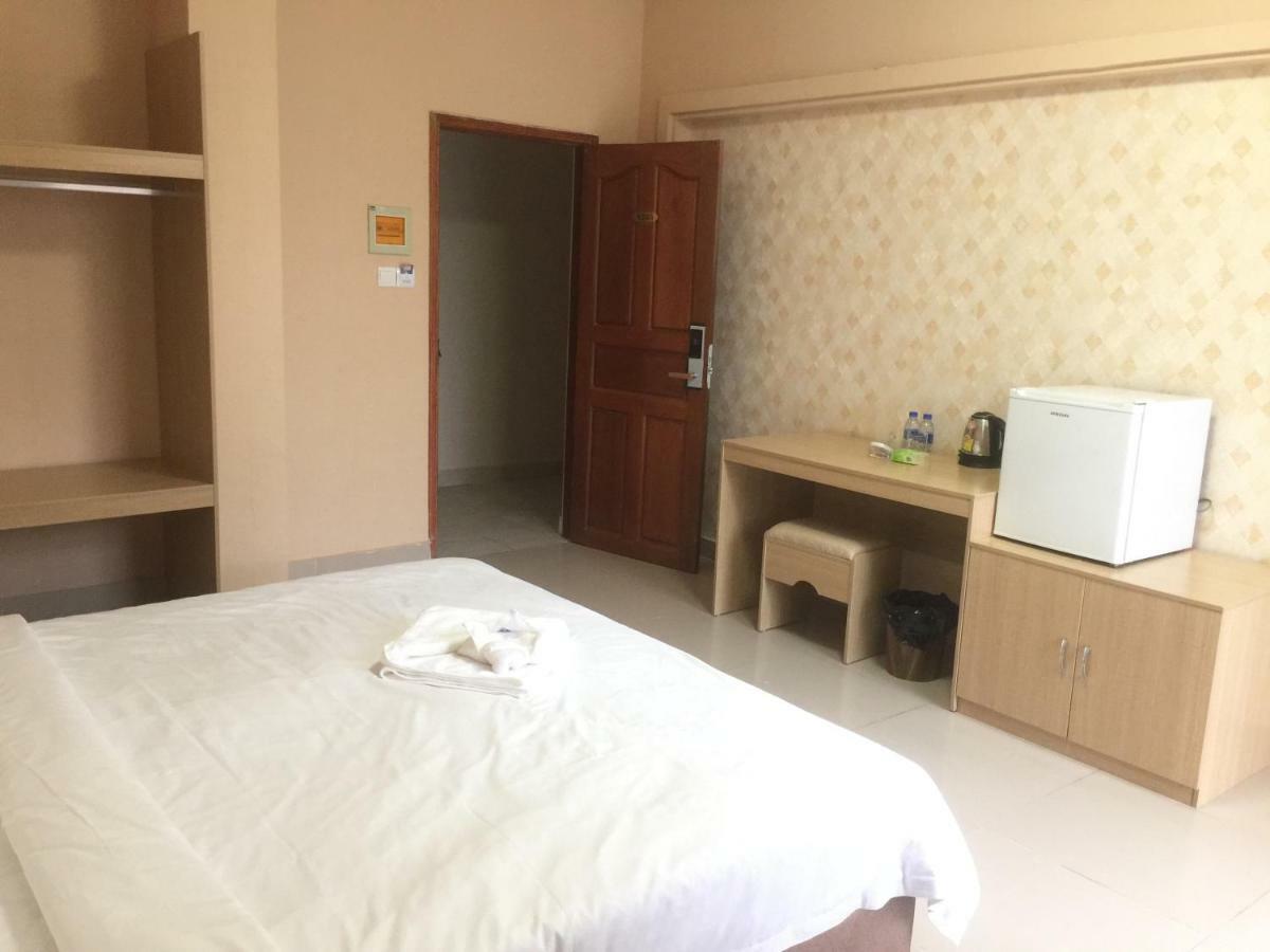 Golden Rooster Hotel 西哈努克 外观 照片