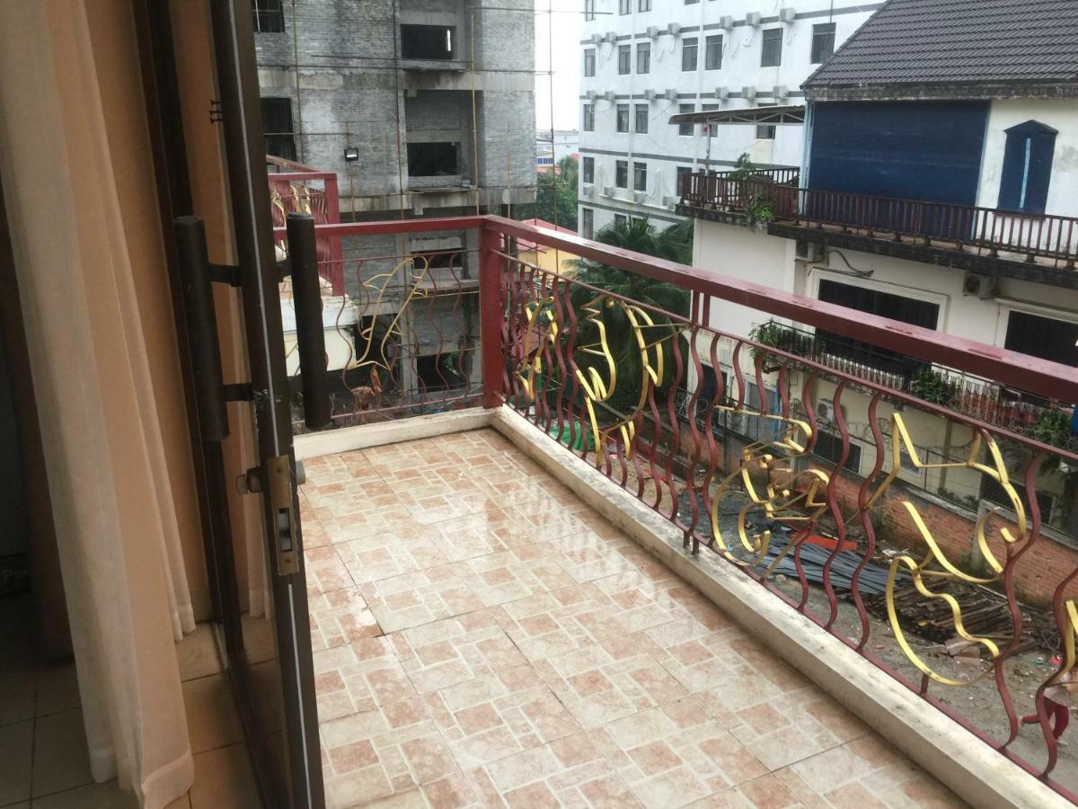 Golden Rooster Hotel 西哈努克 外观 照片